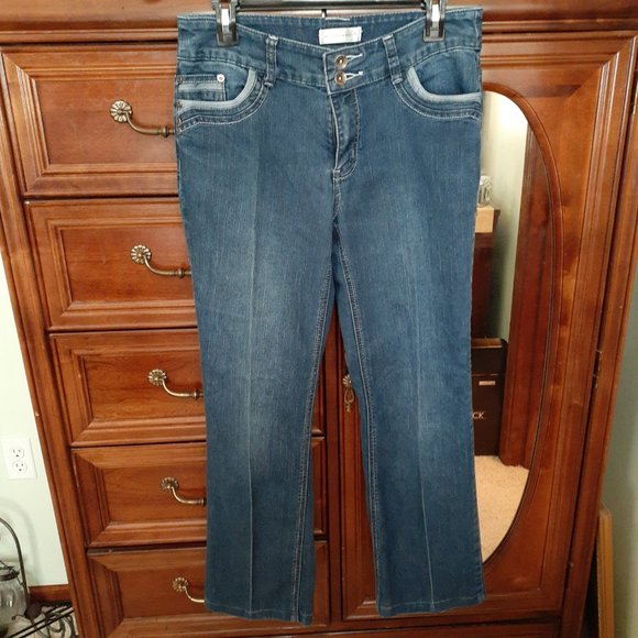 Christopher & Banks Women's Straight Modern Jeans - Size 6 short - Picture 3 of 10